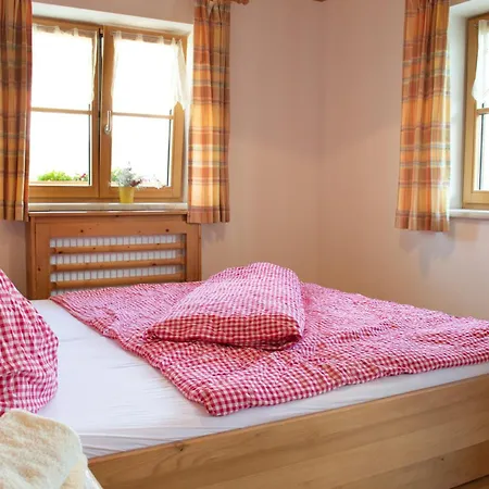 Krapfenalm Apartamento *